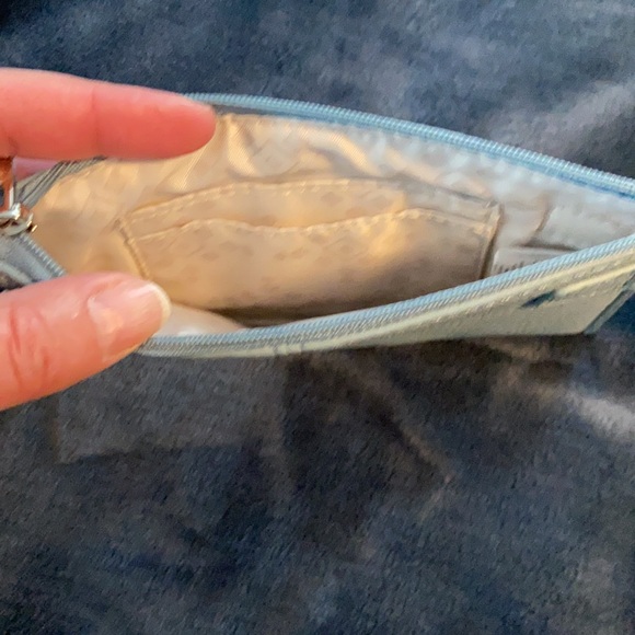 31 Baby Blue Jewell Wristlet - Picture 2 of 2